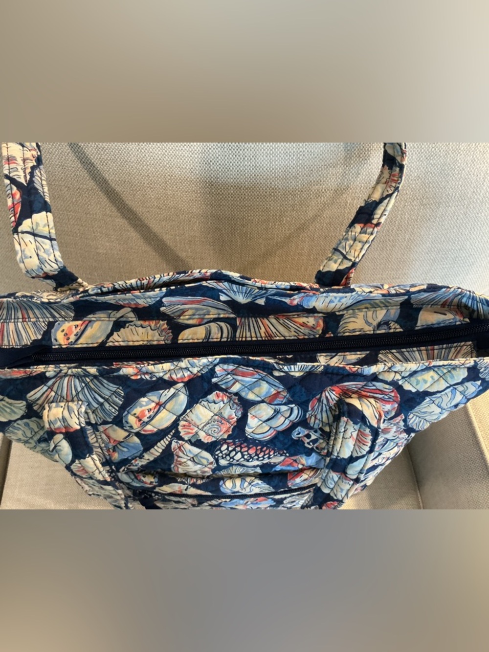 Vera Bradley Ultimate Travel Tote Bag in Morning Shells (2023) - Picture 4 of 5